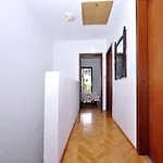Mira 645 Apartment Porec