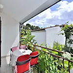 Mira 645 Apartment *