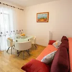 Mira 645 Apartment Porec