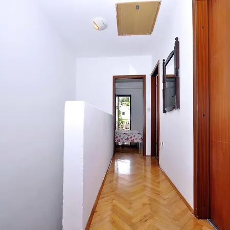 Mira 645 Apartment Porec